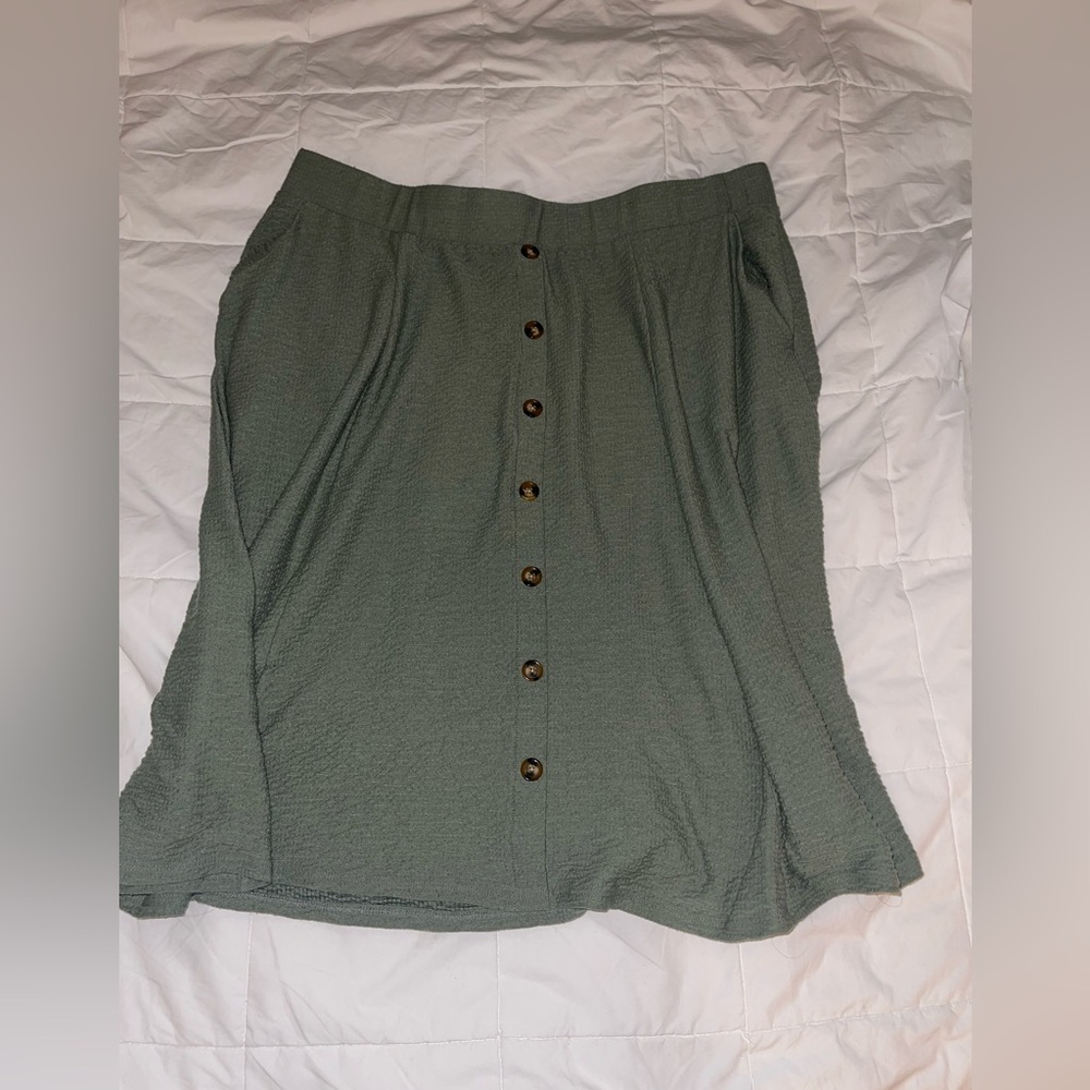 Like New Torrid Olive Button-Down A-Line Skirt Size 2
